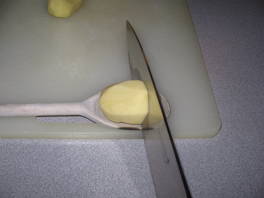 Hasselback potatoes 2.gif