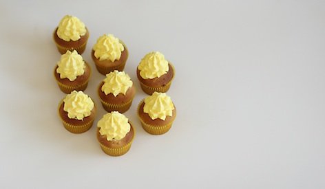 cupcakes-n-macarons_lemon cupcakes 1.jpg
