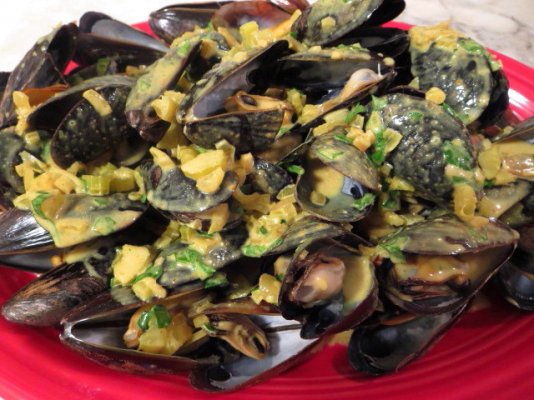 curry mussels 2.jpg