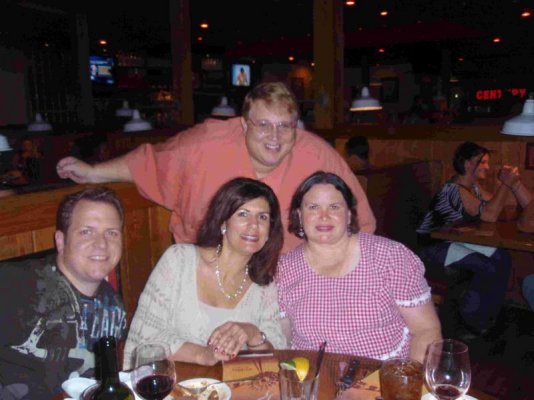 Jody, Michele, James, and me at Outback 8-19-08.jpg