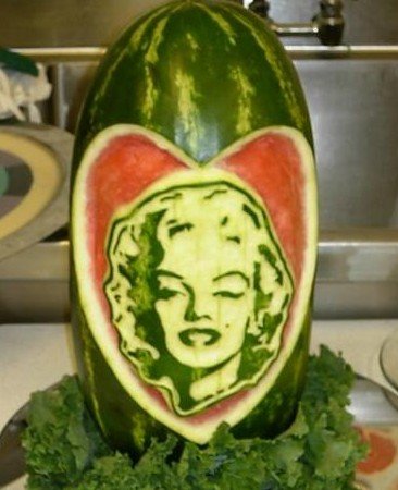 FoodArt-Marilyn-watermelon.jpg