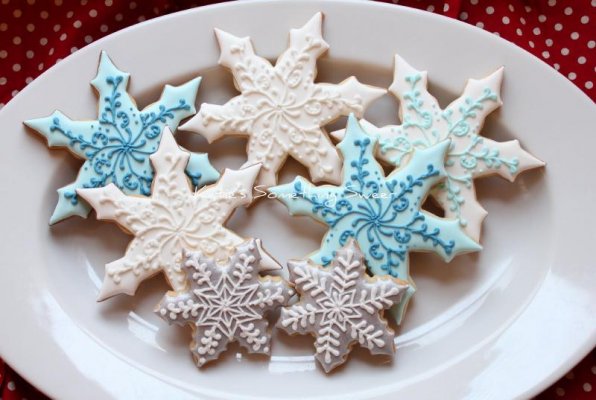 foodart-snowflakecookies.jpg