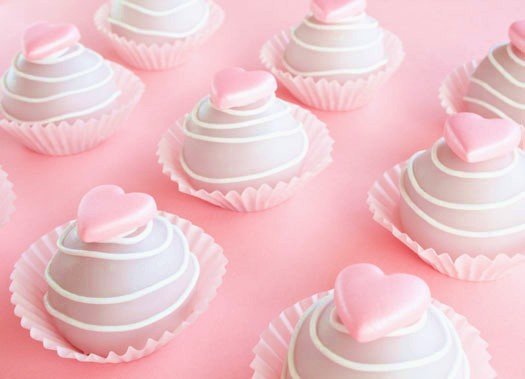 foodart-ValentineCakeBites-CakeJournal.jpg