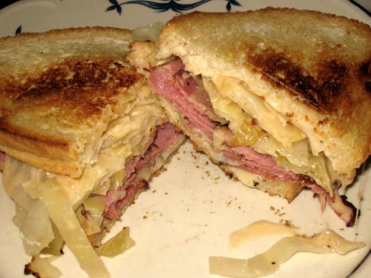 pastrami sandwich.jpg