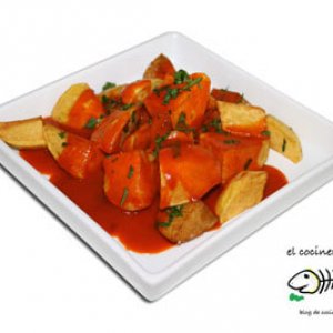 The typical "tapa" of "patatas bravas" you can enjoy in any city in Spain