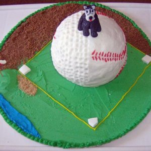 The birthday boy said I could make a cake using golf, baseball or husky dogs....