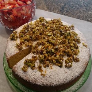 Persian Almond cake with cardamon and pistachio crumble