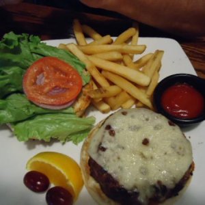 Dinner out - Murphy's in Prescott Arizona, great Burger and Fries