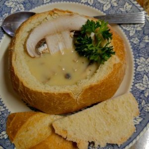 Bread bowl cream of mushroom soup