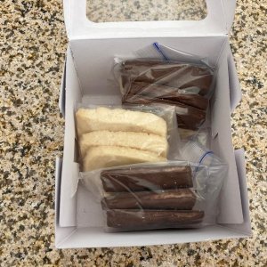 Copycat Big Island Candies Macadamia Nut Shortbread Cookies wrapped up all cute in assorted gift boxes from Walmart!