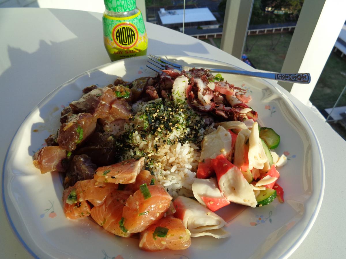 Back on our lanai for supper, Mixed Poke Plate with one BIG scoop rice in the middle, oh and gotta have Aloha Shoyu!