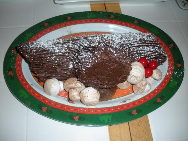 Buche de Noel - First try!! Note-A special thanks to LPbier on this project! Without Lauries help & support, patience and encouragement this would hav