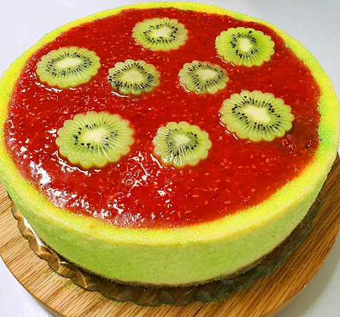 Kiwi , raspberry cheesecake..