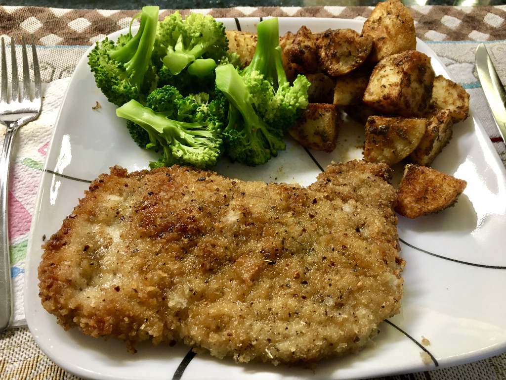 Pork Cutlet with Roasted Red Potatoes and Broccoli