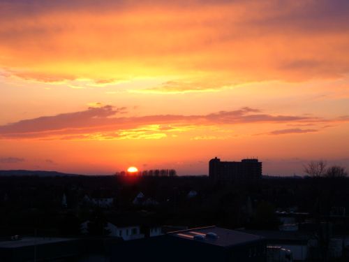 taken from our balcony in the first week of April... I love the view over Hannover