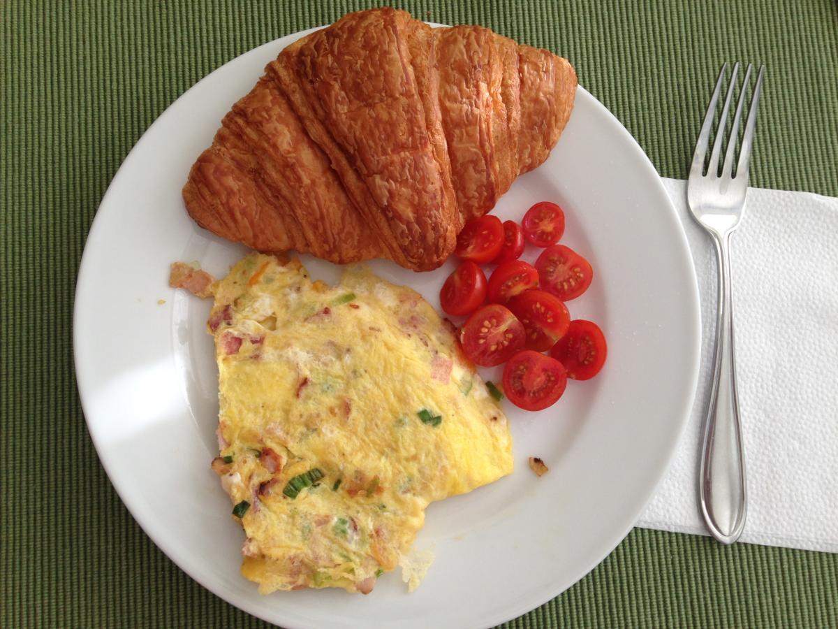 Western Omelette, Costco Croissant, and diced Tomatoes (DH's plate btw, not mine)