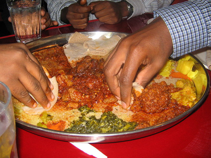 800px-Ethiopian_food.jpg