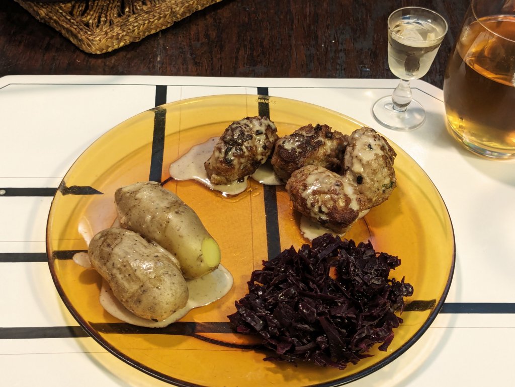 Frikadeller, rødkål, and fingerling potatoes with Tuborg and Aalborg Jubilæums Akvavit.jpg