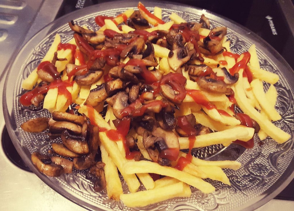Frites mushroom ketchup.jpg