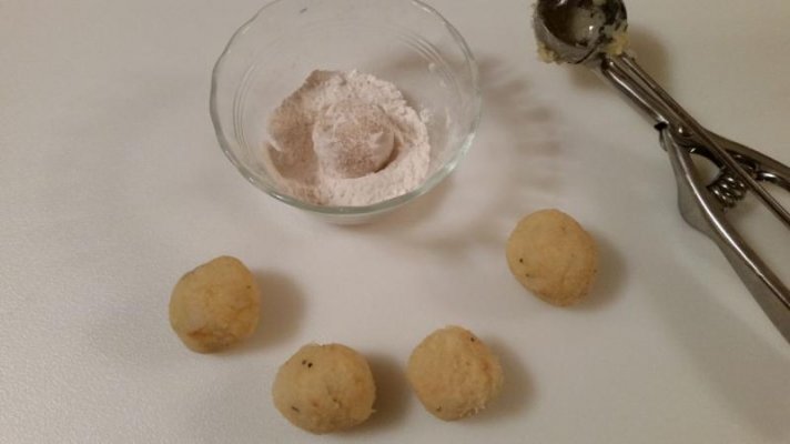 09-formed dumplings in flour.jpg