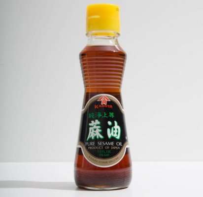 kadoya-toasted-sesame-oil.jpg