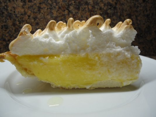meyer lemon meringue pie3.jpg