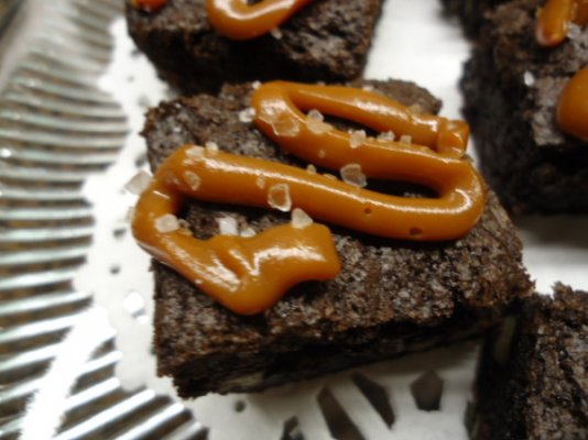 salted caramel brownies1.jpg
