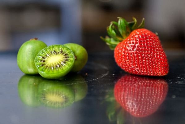 kiwi-berries.1024x1024.jpg