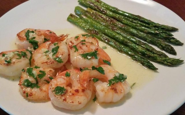 pan seared shrimp with lemon garlic butter and roasted asparagus.jpg