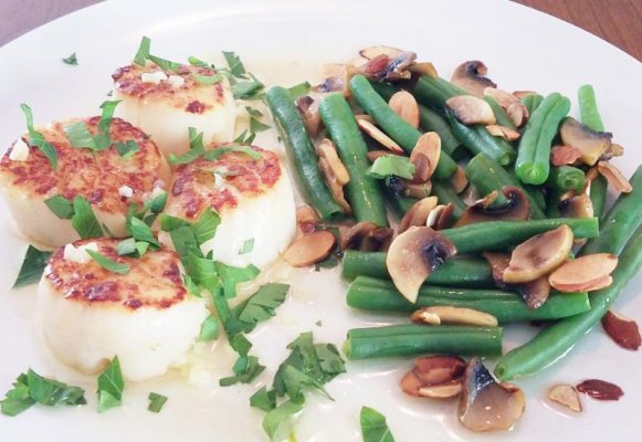scallops with green beans, mushrooms, and toasted almonds.jpg