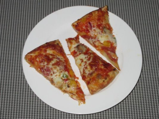 IMG_8798Pizza slices.jpg