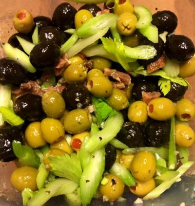 olive_salad_122920_IMG_7516.jpg