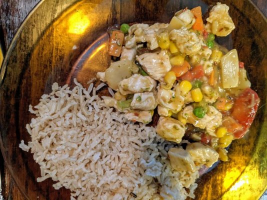 Chicken and vegi stir fry with Thai chili coconut sauce and brown rice.jpg