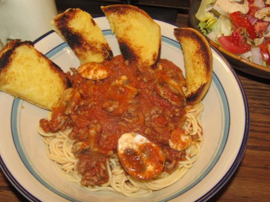 Spaghetti , Meat & Mushroom sauce.jpg