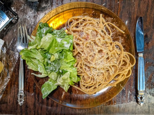Linguini carbonara and salad.jpg