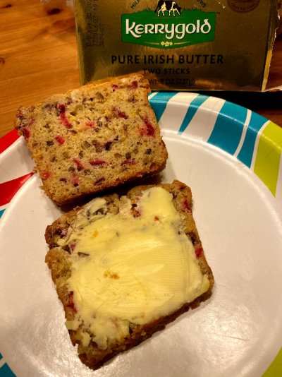 buttered_cranberry_bread_112822_IMG_0348.jpg