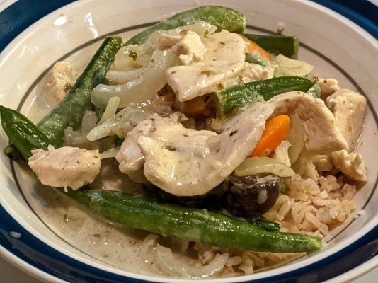 Thai style chicken and veggies with brown basmati rice 2.jpg