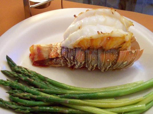 lobster asparagus (3).jpg