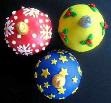 foodart-christmas-cupcakes.jpg