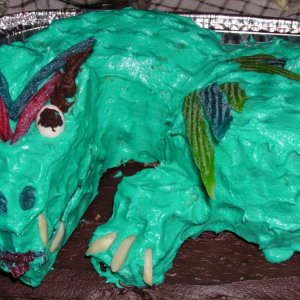 for my daughters 8th birthday I made a dragon cake