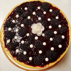 Huckelberry , blueberry, white choc cheesecake