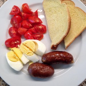 Miko Foods of Hawaii Scottish Brand Bangers, my all time favorite!  I served it this time with a hard boiled Egg, Brioche toast and diced Tomatoes.