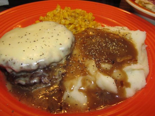 Click image for larger version

Name:	Cheeseburgers, Mash & Onion gravy 12-18-21.jpg
Views:	35
Size:	62.8 KB
ID:	50441