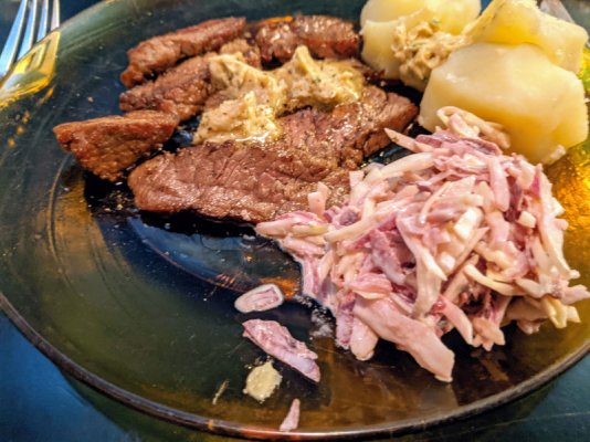 Click image for larger version

Name:	Filet mignon with compound butter, potatoes, and coleslaw 1.jpg
Views:	11
Size:	156.7 KB
ID:	52448