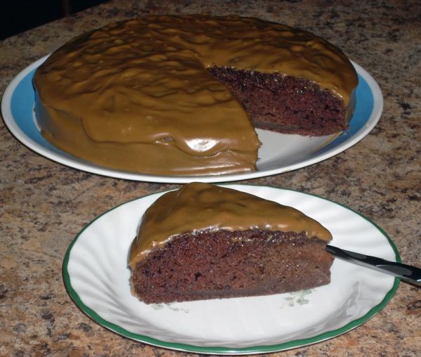 chocolate cake with caramel icing 001