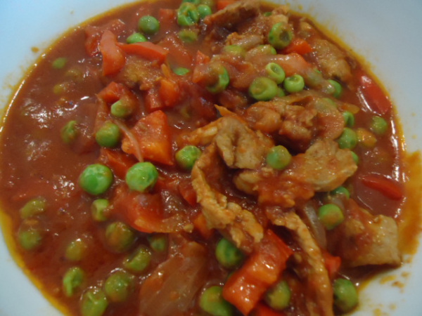Pork and Peas or Pork Guisantes, this is Filipino dish and it's so simple and inexpensive to make!