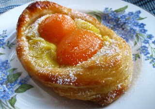 pastry+crema,+michel+richard+puff+pastry,+egg+pastry+114.JPG