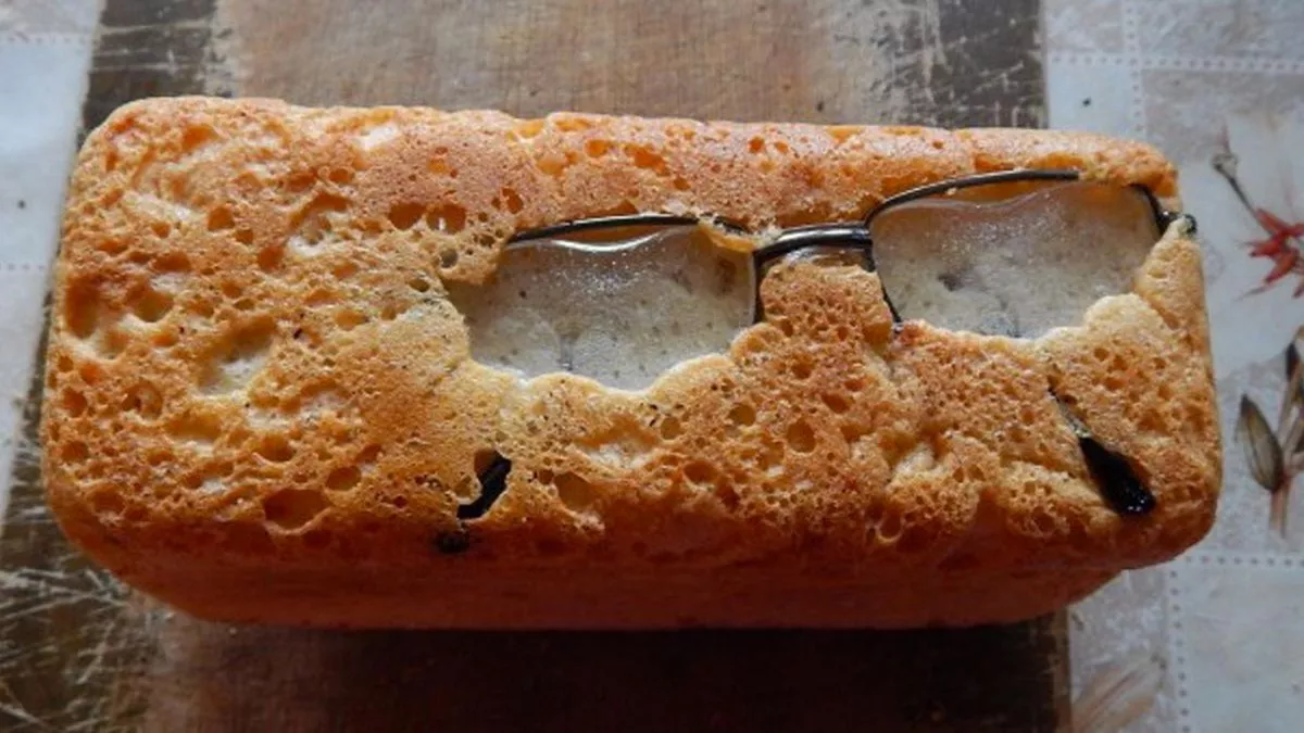 MAIN-Baker-finds-his-glasses-baked-into-bread.jpg